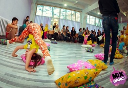 Новогодний утренник для самых маленьких