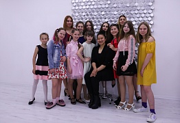 Группа Лолы 