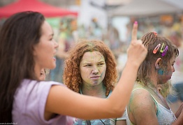 Краски Холи