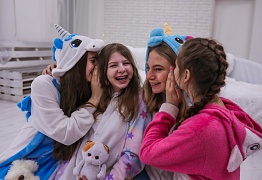 Группа Лолы 