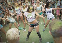 Краски Холи