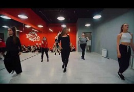 Queen's Day Виктория Никитина Vogue