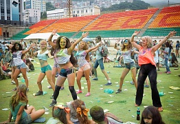 Краски Холи